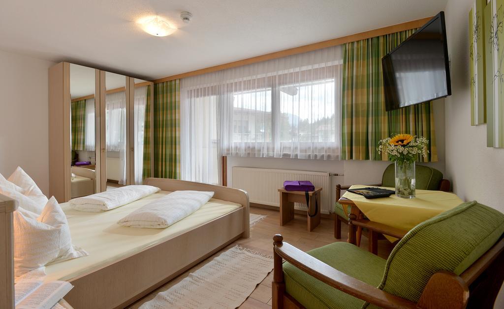 Hotel Theresia Garni Sankt Johann in Tirol Oda fotoğraf